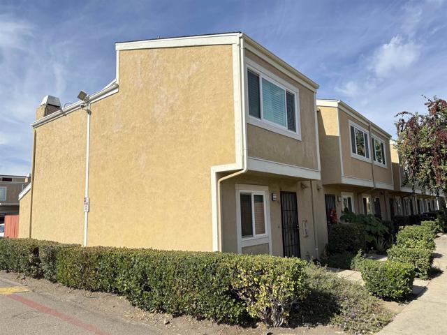 475 N Midway Drive, Escondido CA: https://media.crmls.org/mediaz/32494ebd-56e9-4edc-ab81-b2bfdb00b72e.jpg