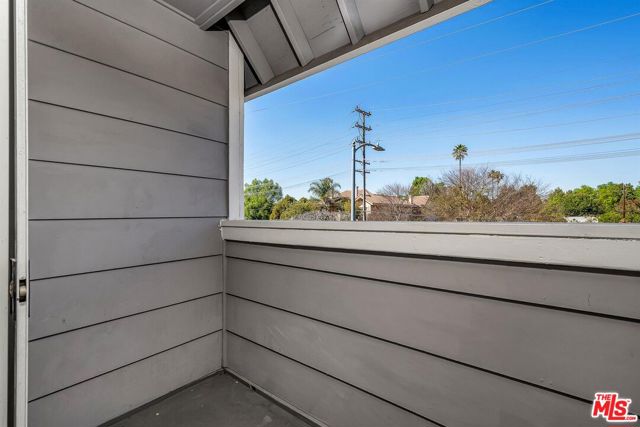 13340 Burbank Boulevard, Sherman Oaks CA: https://media.crmls.org/mediaz/324981eb-22b1-4cde-8ad6-ca3c6cd46105.jpg