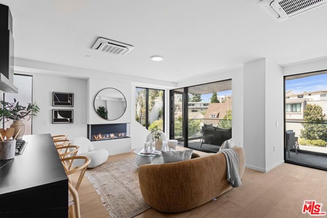 1618 Hilts Avenue, Los Angeles CA: https://media.crmls.org/mediaz/32499421-2749-4c63-8621-a8ac8921ea09.jpg