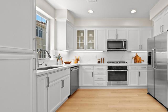 4048 Fitzpatrick Way, Santa Clara CA: https://media.crmls.org/mediaz/3249ab97-0007-4bd0-8d45-fb87cb582768.jpg
