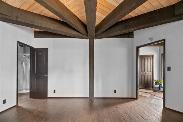 719 Villa Grove Avenue, Big Bear CA: https://media.crmls.org/mediaz/324a08f6-7c51-420e-8bbd-243454025512.jpg