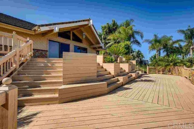 2081 Elevado Road, Vista CA: https://media.crmls.org/mediaz/324aa561-9ecd-41c4-87cd-4cafd48bc34b.jpg