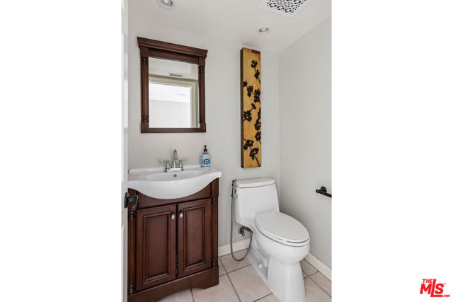 2591 Sunnydale Drive, Duarte CA: https://media.crmls.org/mediaz/324afe96-0c67-445d-974a-a715bf0de0f6.jpg