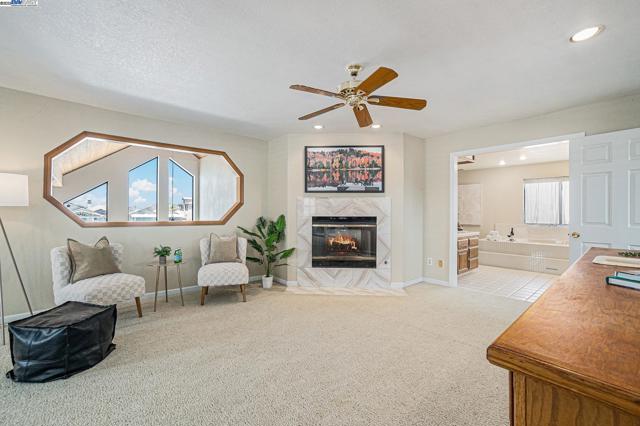 4325 Monterey ct, Discovery Bay CA: https://media.crmls.org/mediaz/324bd3cf-5ea6-4a21-8113-195168868d77.jpg