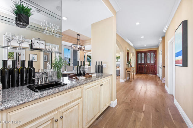 1074 Deseo Avenue, Camarillo CA: https://media.crmls.org/mediaz/324c0e20-3898-4827-b9bc-7562eb151bb5.jpg