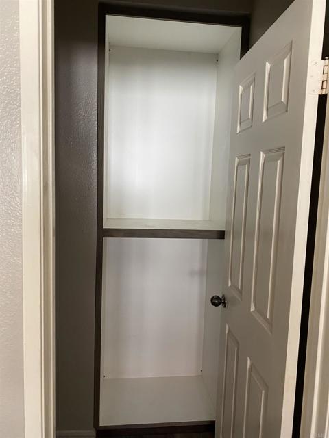 Detail Gallery Image 10 of 16 For 2310 Vista Valley Ln, Vista,  CA 92084 - 3 Beds | 2/1 Baths