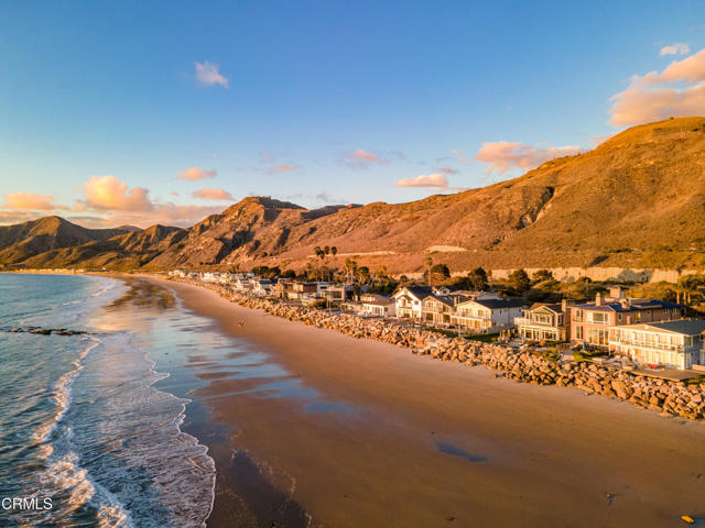 2956 Solimar Beach Drive Drive, Ventura CA: https://media.crmls.org/mediaz/324c8e34-e502-46af-b080-a21e44d59994.jpg