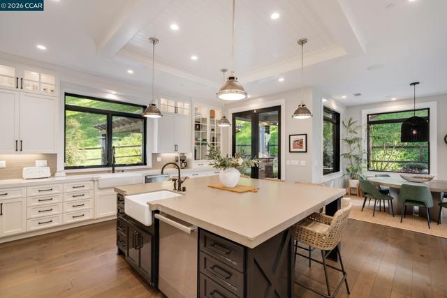 Image 13 of 59 For 401 Legacy Dr