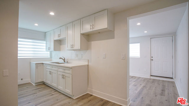 5342 Lexington Avenue, Los Angeles CA: https://media.crmls.org/mediaz/324d1a5c-639b-4f20-ab41-20bf24aa58f7.jpg