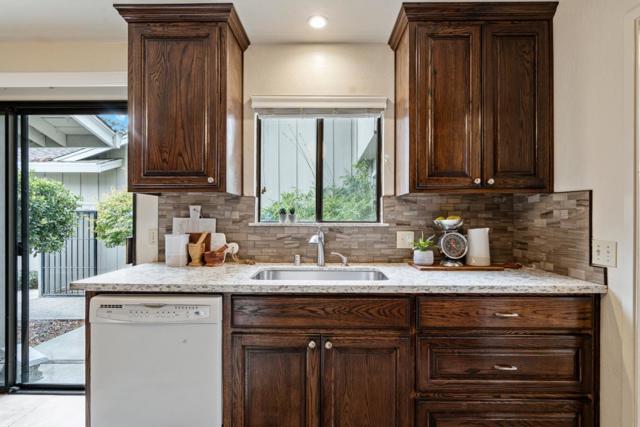 30 Donnas Lane, Hollister CA: https://media.crmls.org/mediaz/324d30b4-8457-4760-8aaf-79952d0f1941.jpg