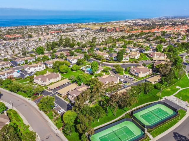 867 Ginger Avenue, Carlsbad CA: https://media.crmls.org/mediaz/324d9717-da4a-4dd1-8303-2807210bc4e1.jpg