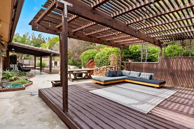 Detail Gallery Image 36 of 57 For 11724 Shadow Valley Rd, El Cajon,  CA 92020 - 5 Beds | 3 Baths