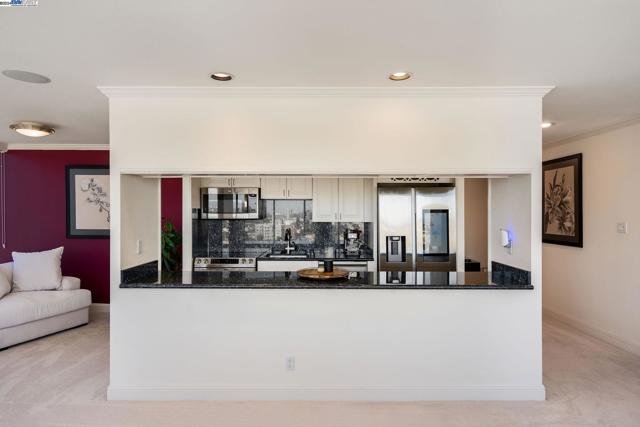 Image 18 of 50 For 565 Bellevue  1903
