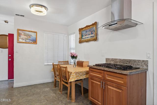 3666 Fournier Street, Oxnard CA: https://media.crmls.org/mediaz/324e99da-b3a0-4213-818a-8337130f28fe.jpg
