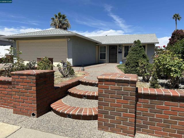 26 Leeward Way, Pittsburg CA: https://media.crmls.org/mediaz/32512f09-3fa7-4129-a85e-251ec75e7f9b.jpg