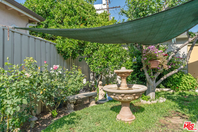 4436 Stansbury Avenue, Sherman Oaks CA: https://media.crmls.org/mediaz/3252817e-db98-471e-9c15-8e2e007b2e98.jpg