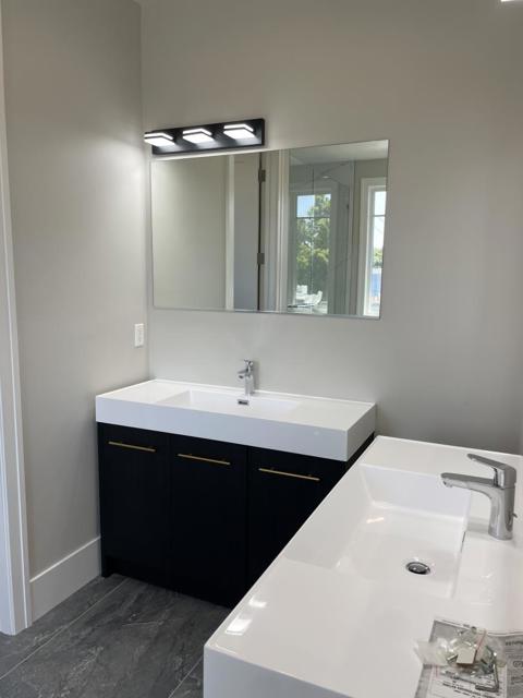610 Stanford Avenue, Redwood City CA: https://media.crmls.org/mediaz/3252fac1-6fb3-4110-a228-6a6f62b8424e.jpg