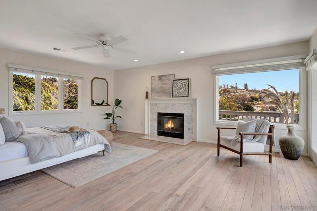 1211 W Muirlands Dr, La Jolla CA: https://media.crmls.org/mediaz/3253a724-f7ba-4fe7-b50d-9c67d36f8503.jpg