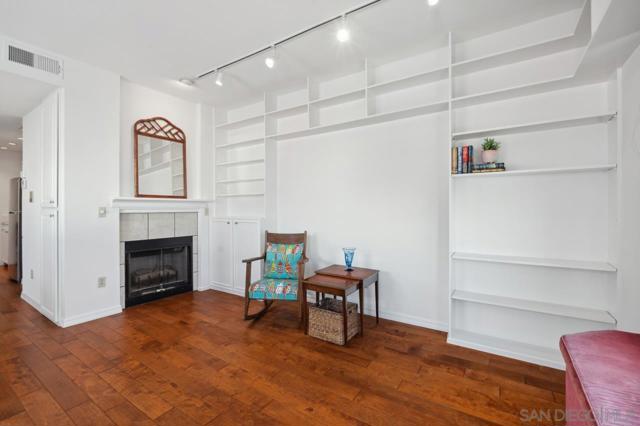 1268 Essex St, San Diego CA: https://media.crmls.org/mediaz/3253cf79-2f7d-40b1-a803-1e9e7ec0deab.jpg