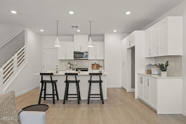 2402 Channel Drive, Ventura CA: https://media.crmls.org/mediaz/32545dd5-18cb-47b4-bd3d-1c232438b6d1.jpg
