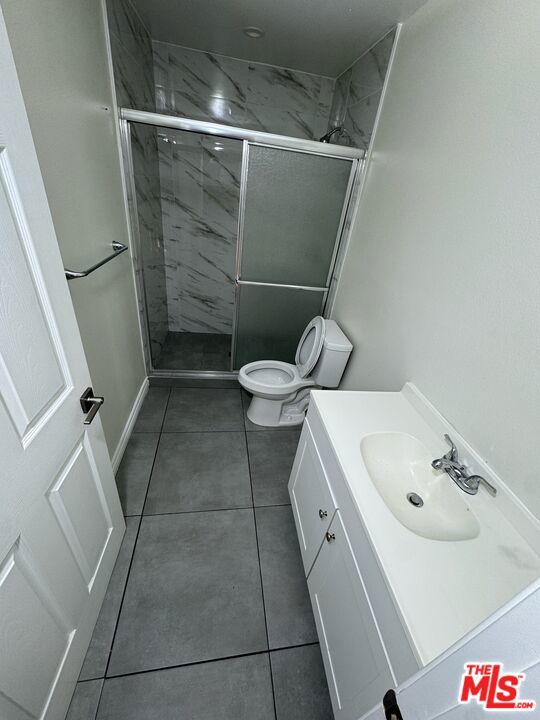 3519 1/2 Denker Avenue, Los Angeles CA: https://media.crmls.org/mediaz/32553fae-50aa-447a-8871-15115f08d80d.jpg