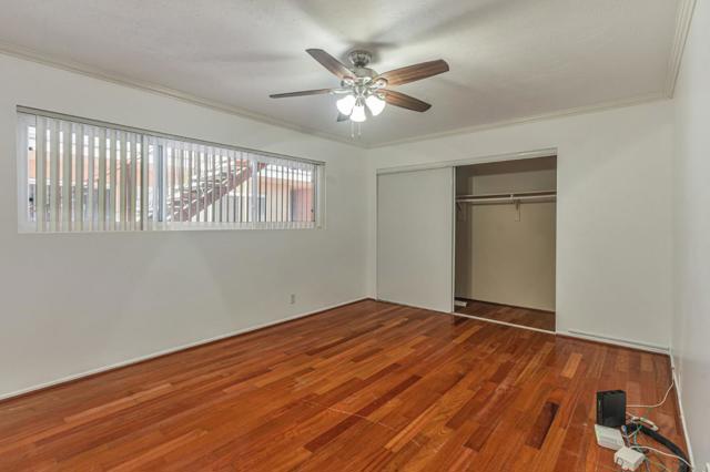 382 Coronado Avenue, Long Beach CA: https://media.crmls.org/mediaz/32556323-d7f5-4d99-8cd3-eff7219059f8.jpg