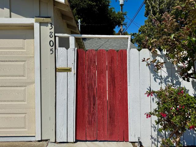 3801 Pacific Boulevard, San Mateo CA: https://media.crmls.org/mediaz/3255b21a-cda8-4a15-b007-a9ccdce29973.jpg