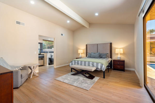 72815 Somera Road, Palm Desert CA: https://media.crmls.org/mediaz/32563714-f0f7-4f26-9b40-49cc90d250cb.jpg