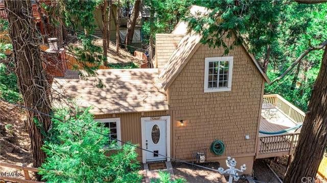 23624 Scenic Drive, Crestline CA: https://media.crmls.org/mediaz/325711a0-698e-4325-a522-f662d350960f.jpg