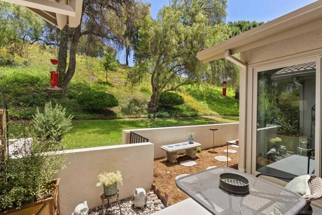 17909 Avenida Alozdra, San Diego CA: https://media.crmls.org/mediaz/3257184e-0ac4-43d7-8020-9fdf43917326.jpg