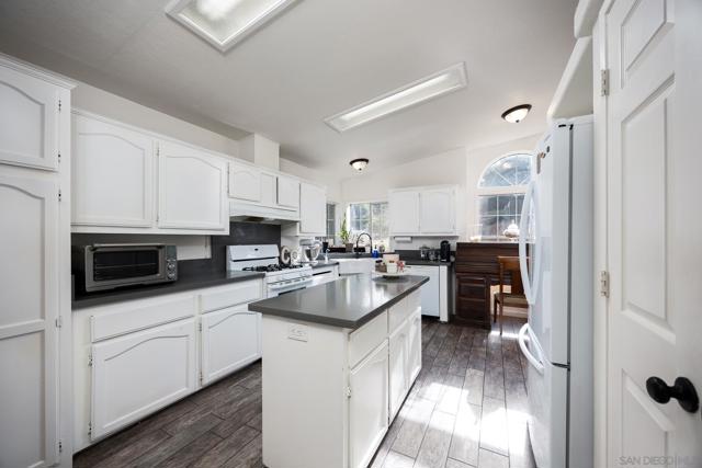 Image 8 of 54 For 20855 Cinnamon Dr
