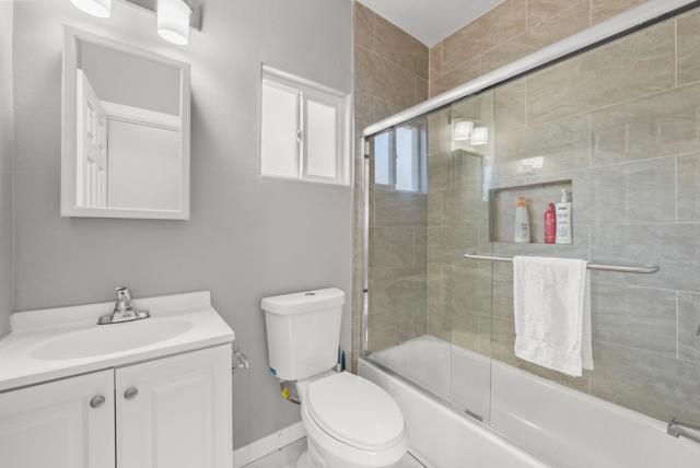 10191021 83rd Avenue, Oakland CA: https://media.crmls.org/mediaz/32587885-7e78-4c1b-89da-975d98273313.jpg