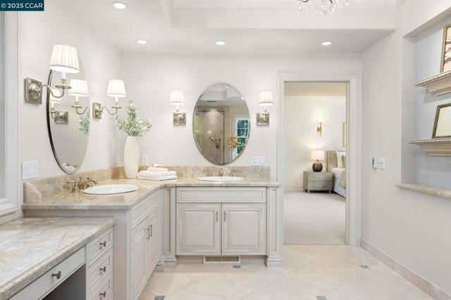 2398 Ironwood Pl, Alamo CA: https://media.crmls.org/mediaz/32590fdb-3a72-428d-bbac-25fd6bbab3ae.jpg