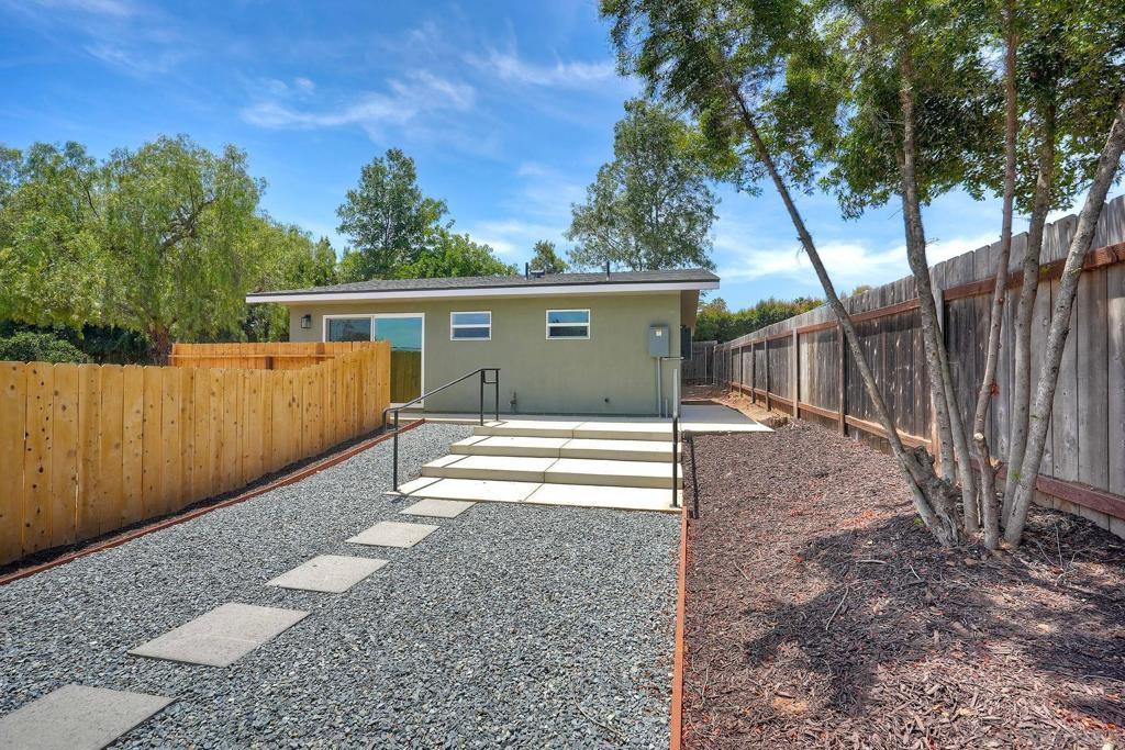 1923 Felicita Road - photo 2
