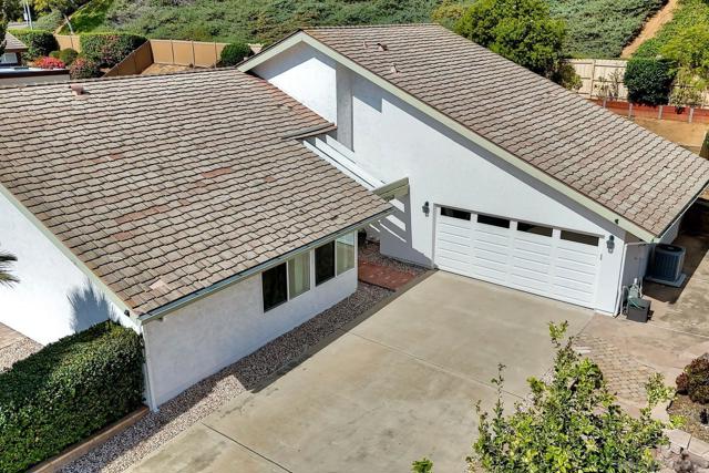 17240 Cuvee Ct, Poway CA: https://media.crmls.org/mediaz/325ae5e5-68ce-4bc0-8484-2f3f354525df.jpg