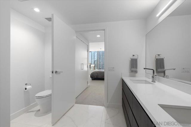 1388 Kettner Blvd, San Diego CA: https://media.crmls.org/mediaz/325b11e9-b1b1-44ed-948a-fb75adce3adf.jpg