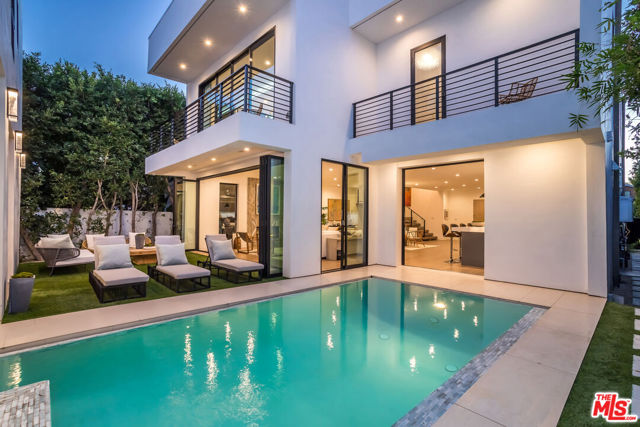 836 N Ogden Drive, Los Angeles CA: https://media.crmls.org/mediaz/325b2860-41b3-450b-90fe-46a3f43fe3e0.jpg