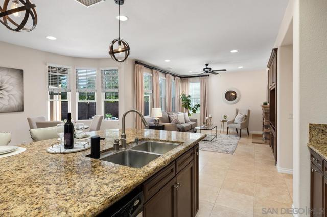 15501 Bristol Ridge Ter, San Diego CA: https://media.crmls.org/mediaz/325b4052-1e84-458a-b633-63985d1fe09b.jpg