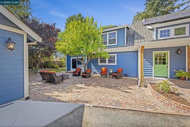 3505 Euclid Ave, Concord CA: https://media.crmls.org/mediaz/325c366a-bc3f-485e-9c15-f3648cb931aa.jpg