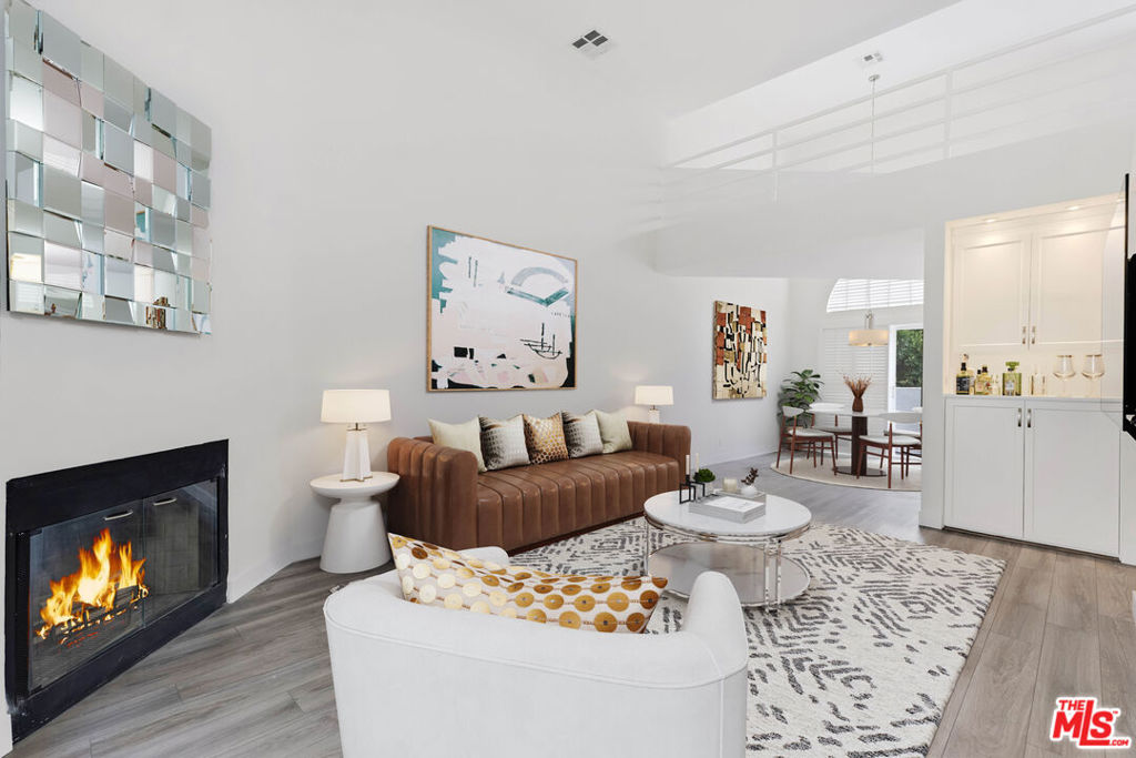 2550 S Centinela Avenue #106