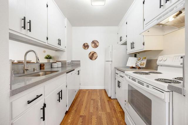 2632 Warring Street, Berkeley CA: https://media.crmls.org/mediaz/325c4fdb-6a33-4ee8-8a95-ee1ec9efddae.jpg