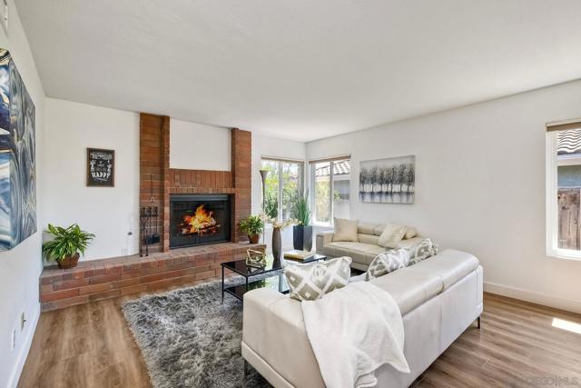 10434 Woodchuck Pt, San Diego CA: https://media.crmls.org/mediaz/325ce82e-3c5f-4d73-9ec0-335e39d8faa8.jpg