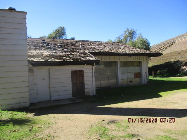 34120 Fabry Road, Soledad CA: https://media.crmls.org/mediaz/325d0ff9-da3a-45d5-b64e-96007036a332.jpg