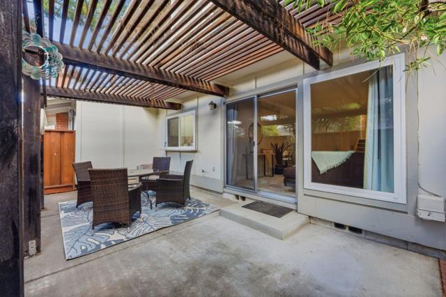 10969 Northshore Square, Cupertino CA: https://media.crmls.org/mediaz/325d35ab-2d0c-4a8c-9edb-9c2745560796.jpg