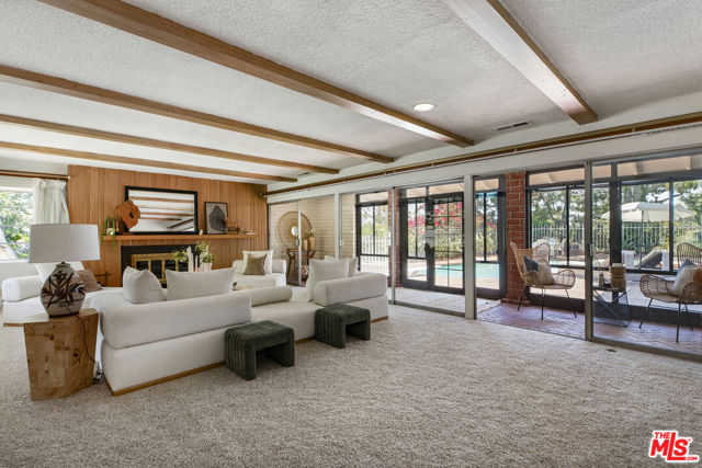 5136 Los Bonitos Way, Los Angeles CA: https://media.crmls.org/mediaz/325d3f7a-33a1-455e-969f-b9eb0ab9f897.jpg