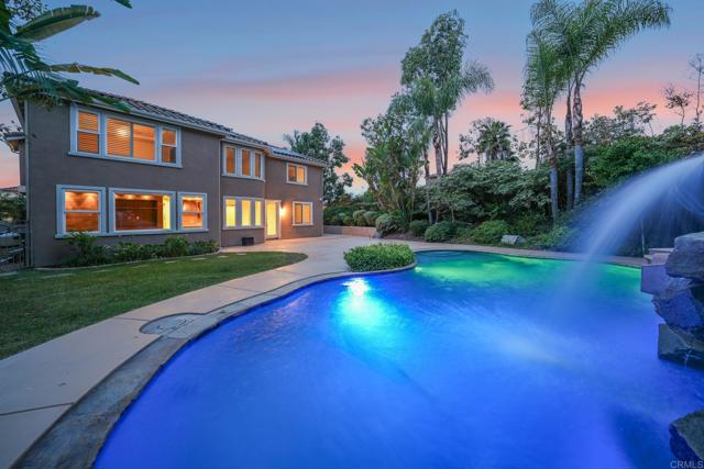Detail Gallery Image 7 of 61 For 821 Shadow Ridge Pl, Chula Vista,  CA 91914 - 5 Beds | 4/1 Baths