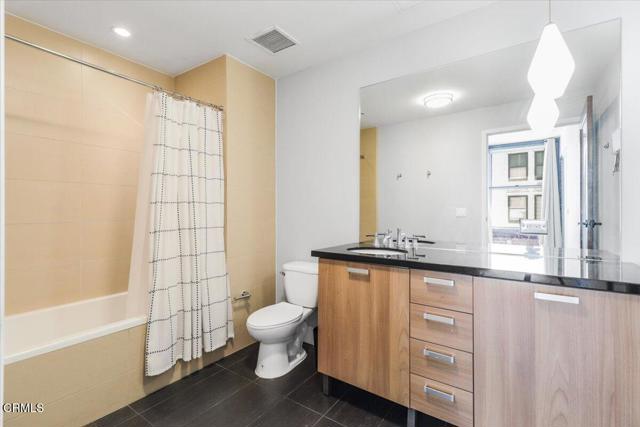 460 S Spring Street, Los Angeles CA: https://media.crmls.org/mediaz/325de930-3740-452b-ad6e-05d8e4a2b6f3.jpg