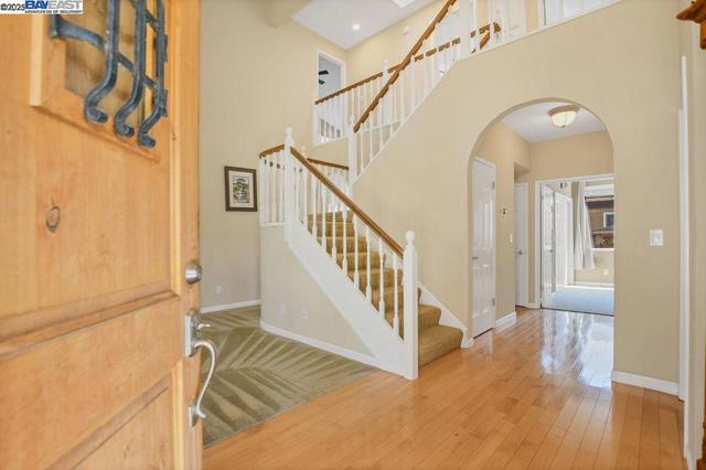 5160 Edgeview Dr, Discovery Bay CA: https://media.crmls.org/mediaz/325e4037-d10e-43a6-857b-6ba409686d1a.jpg