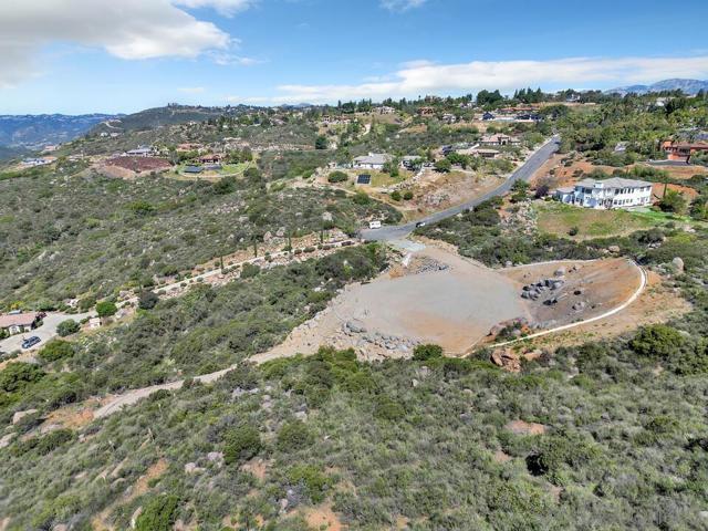 2169 Corte Dorado Espuela, Alpine CA: https://media.crmls.org/mediaz/325e923a-3ab2-44bb-a081-296b284003eb.jpg