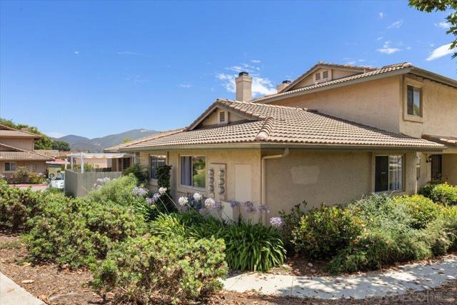 1634 Grandon Ave, San Marcos CA: https://media.crmls.org/mediaz/325f27ac-7fbd-49de-bd51-416883d3e522.jpg